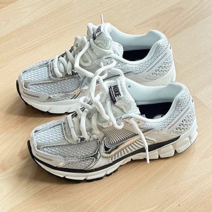 Nike Zoom Vomero 5 Photon Dust / Chrome